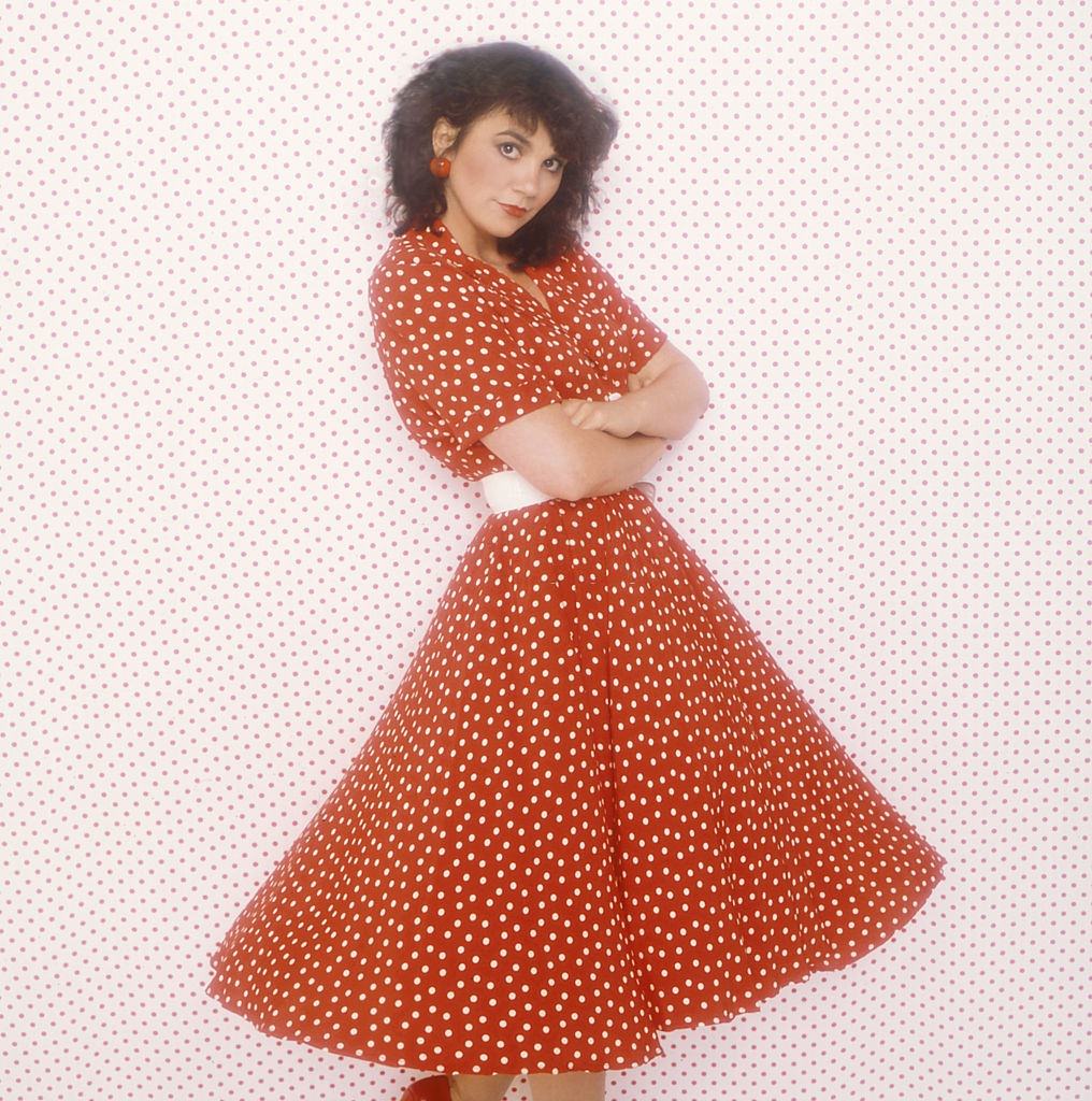 Linda Ronstadt posing for the album cover of Get Closer, shot in Los Angeles, California