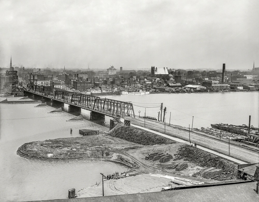 The Cherry Street Bridge over the Maumee River, Toledo, 1909