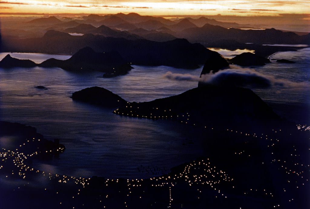 Rio’s peaks, while beautiful, also strangled traffic, 1950s