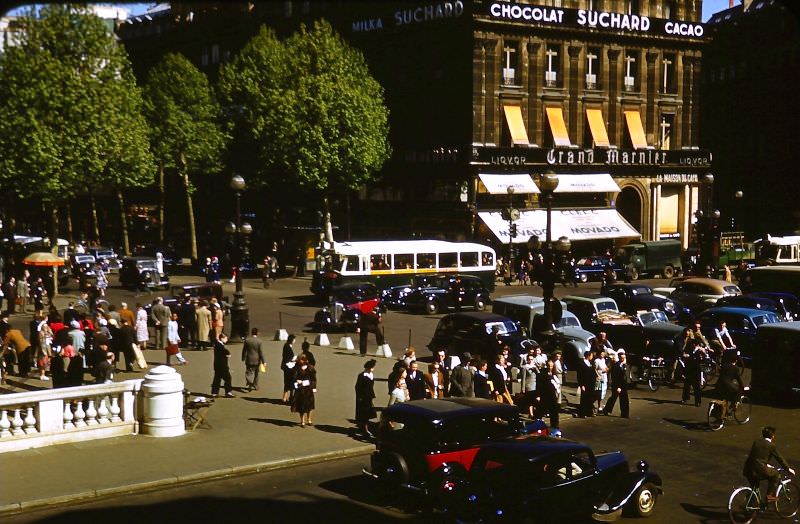 Place de l’Opéra from Café de la Paix, May 12, 1950