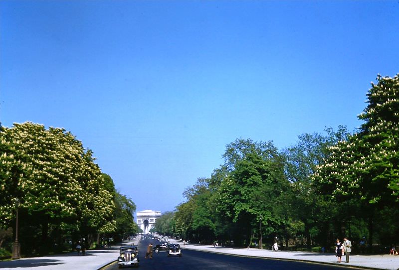 Av de la Grande Armée - Bois de Boulogne, May 12, 1950