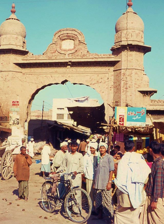 The entrance to Pattoki bazaar, 1960s