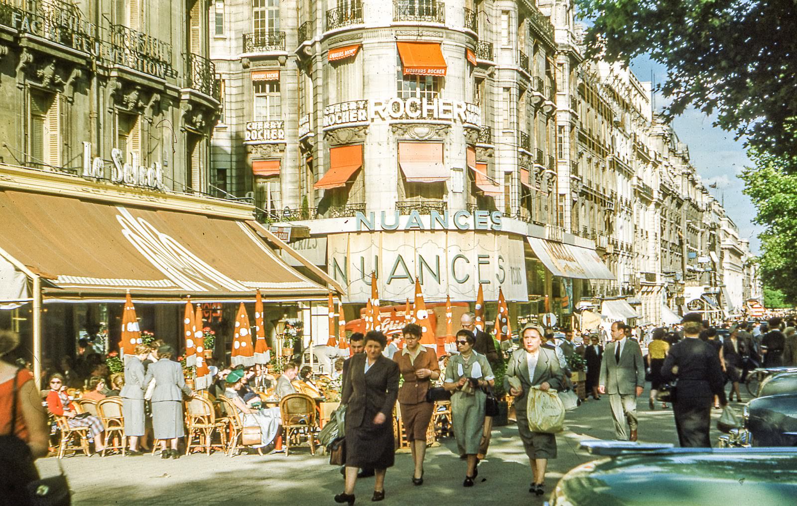 Avenue des Champs-Élysées, 1960s