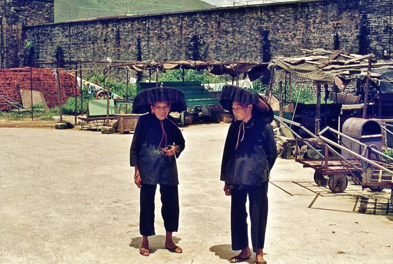 Kat Hing Wai Walled Village, Hong Kong, 1970s