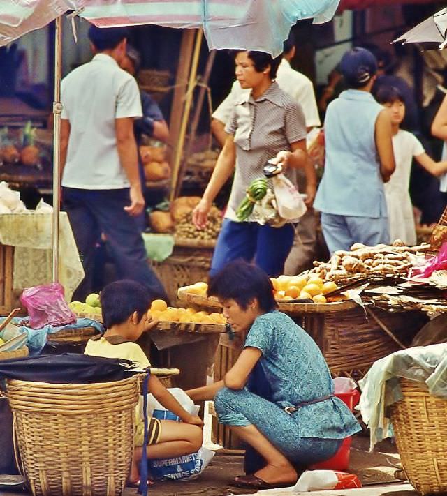 Street market at Hollywood Road area, Hong Kong, 1970s