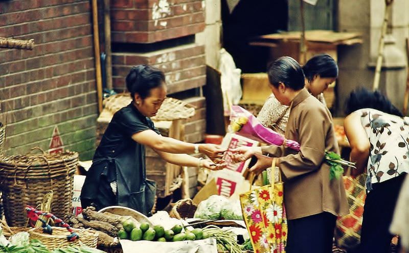 Street market, Hong Kong, 1970s