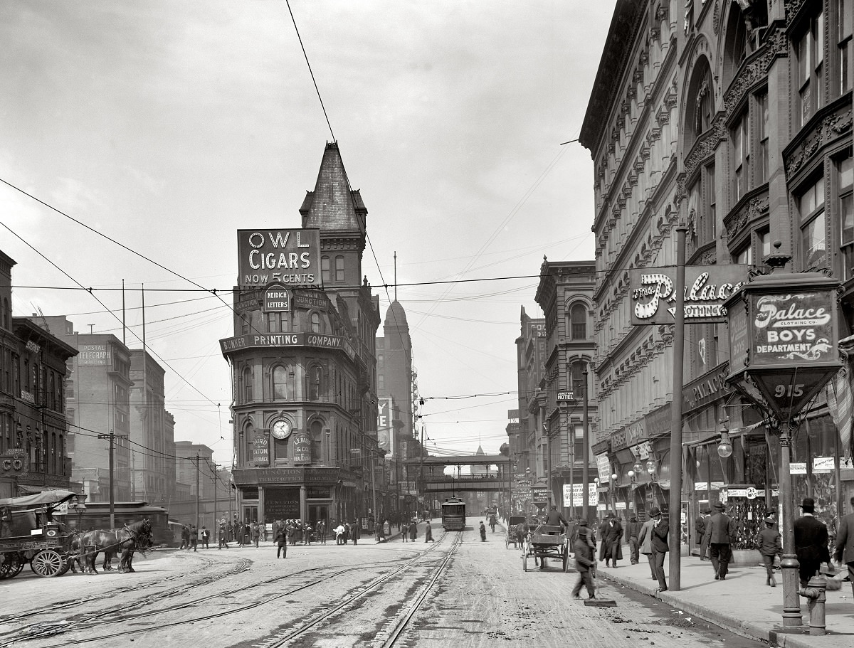 Kay Hotel near the Junction of Main and Delaware Streets, Kansas City, Missouri, 1906.