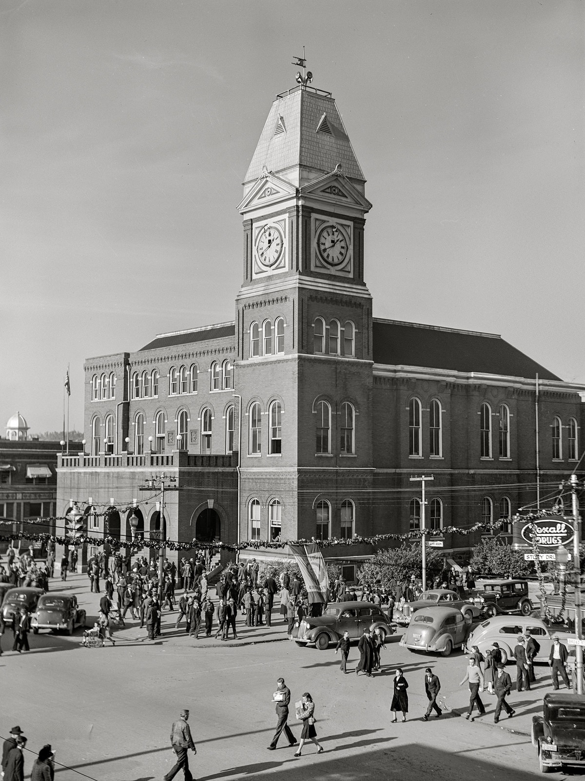 Etowah County Courthouse, Gadsden, Alabama, December, 1940.