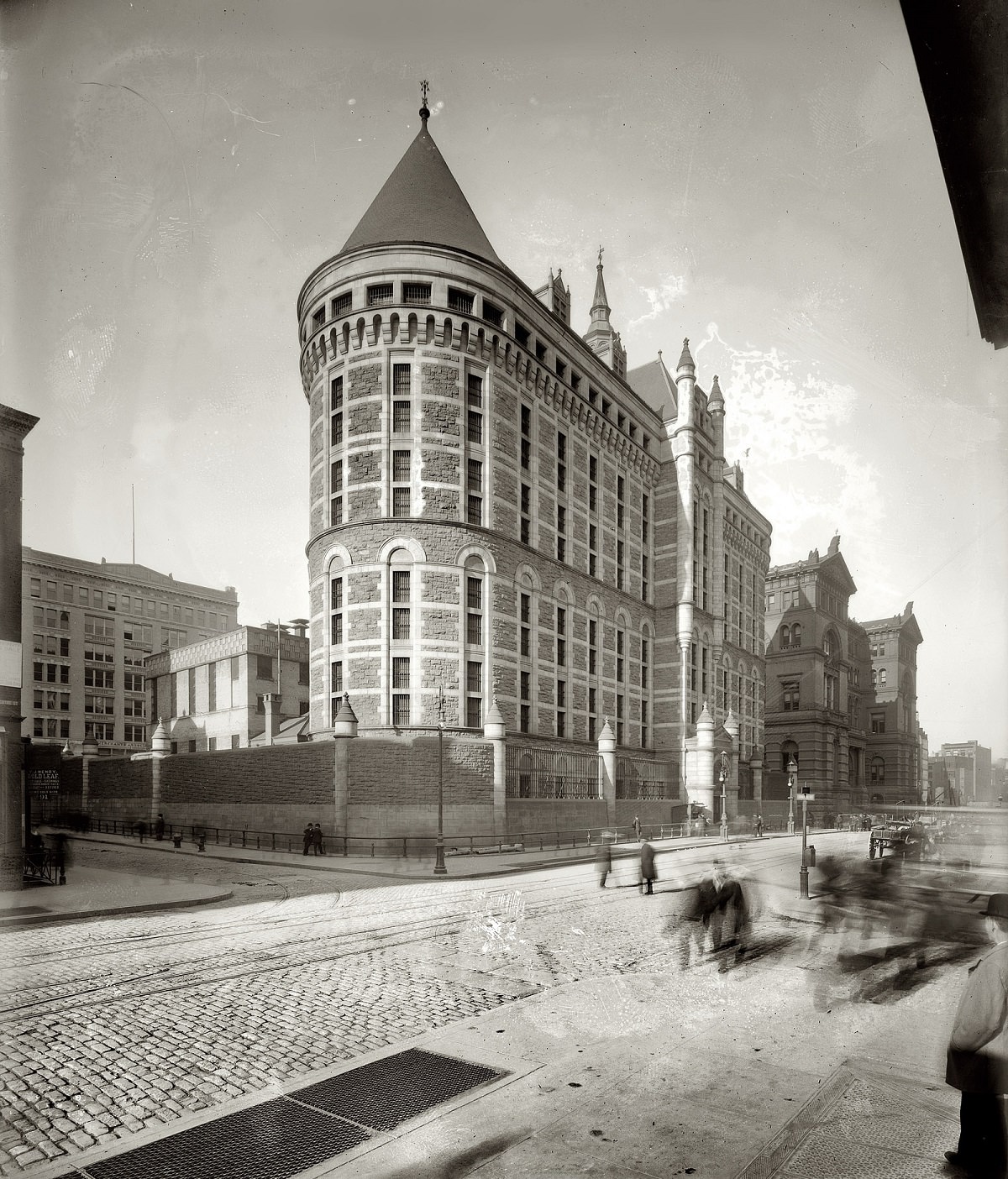 Tombs Prison N.Y. and Manhattan Criminal Courts Building in November 1907.