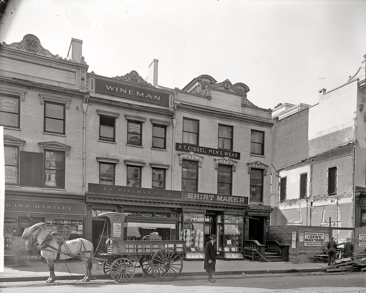 Emergency Fleet Corporation building, Washington, D.C., circa 1918.