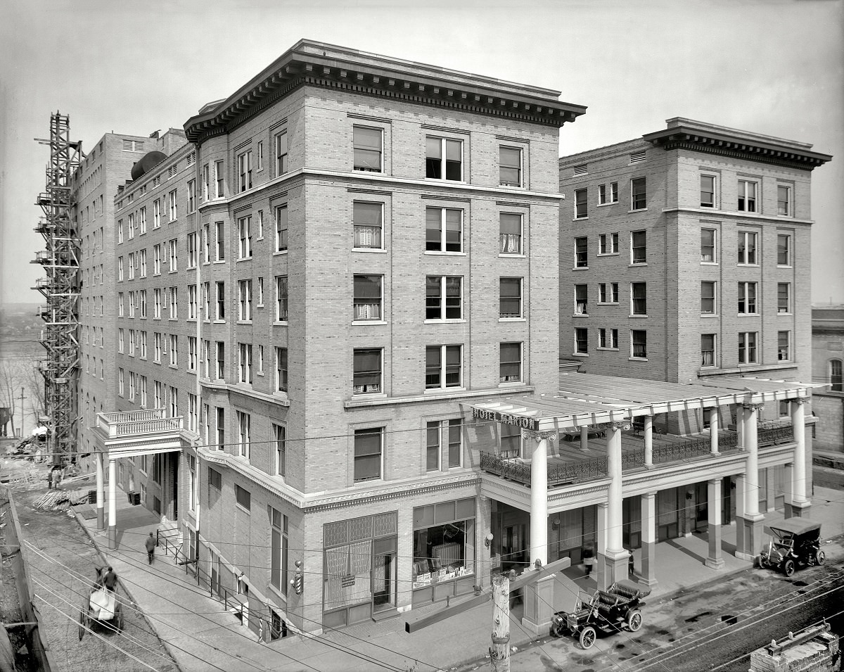 Hotel Marion, Little Rock, Arkansas, circa 1908.