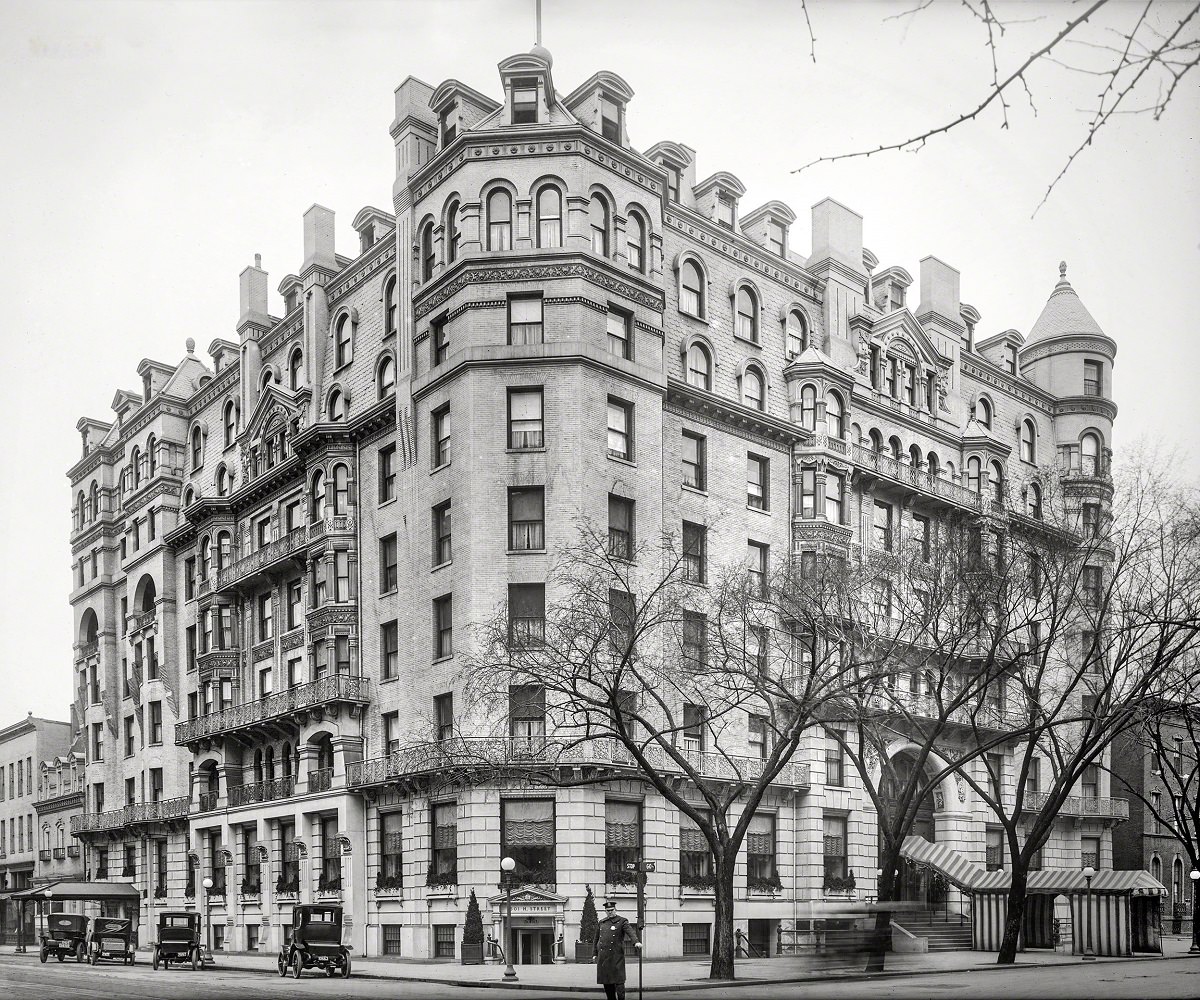 Shoreham Hotel, 15th and H Streets N.W., Washington, D.C., circa 1917.