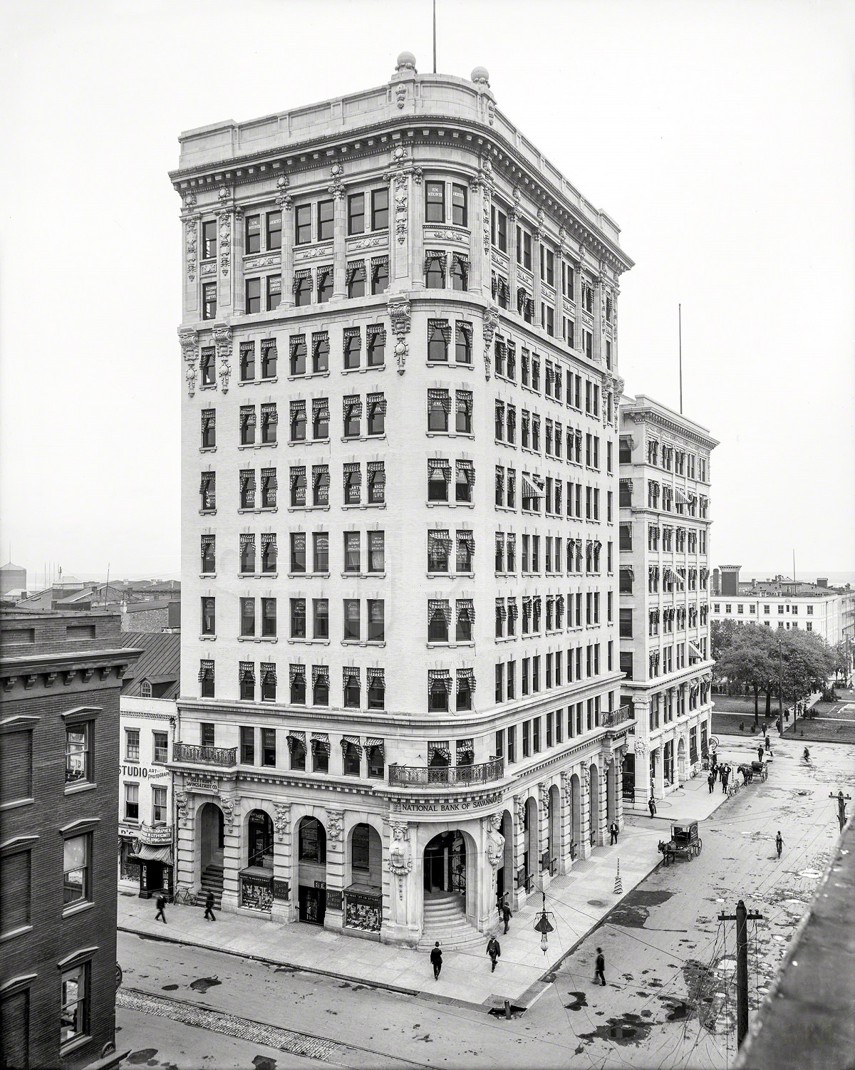 National Bank of Savannah, Bull Street, Georgia circa 1907.
