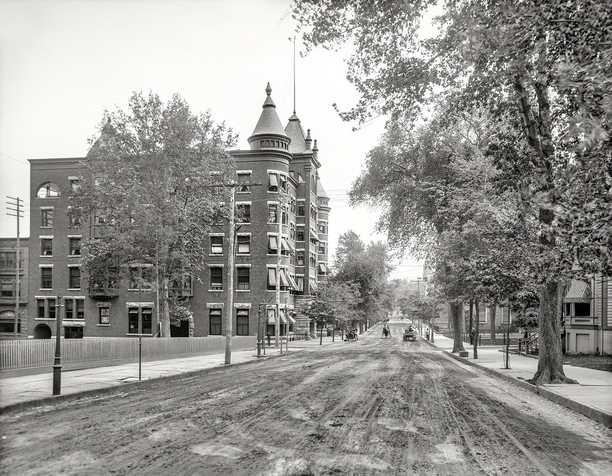 Palatine Hotel, Newburgh, New York, circa 1906.