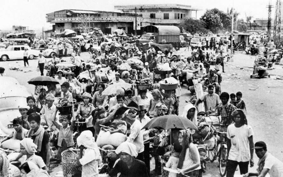 Thousands of refugees prepare to evacuate the capital, fleeing from the Khmer Rouge, 1975