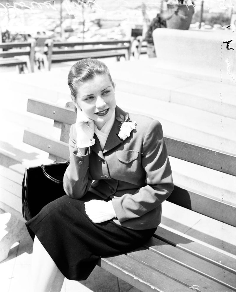 Dolores Hart, 1957