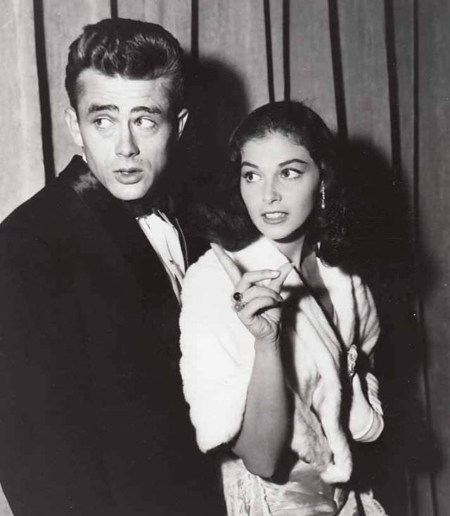 James Dean with his girlfriend Pier Angeli attend the premiere of the re-release of 'Gone With The Wind' in Los Angeles, 1954
