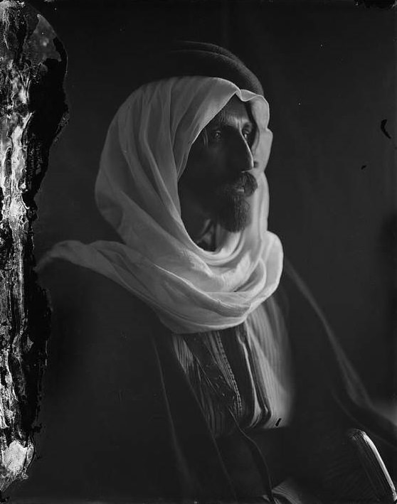A Bedouin man, Circa 1898-1914