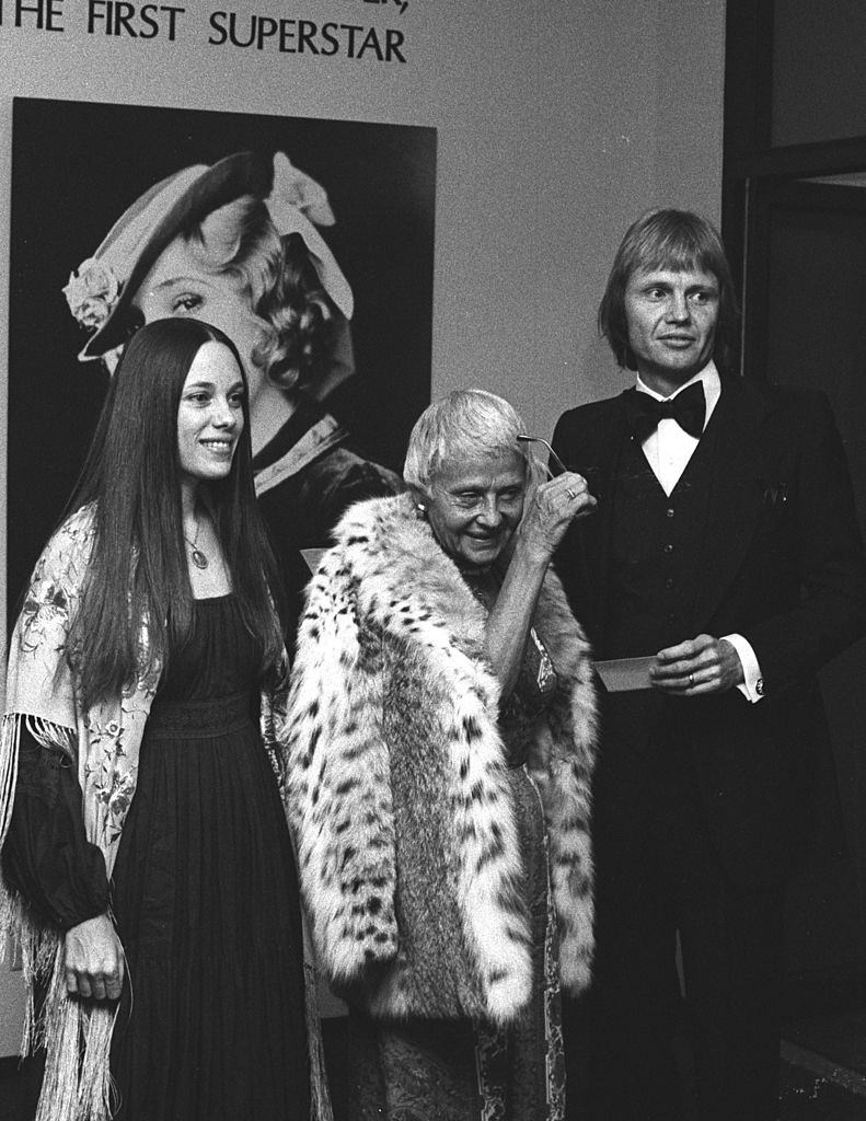 Marcheline Bertrand with Jon Voight, 1976