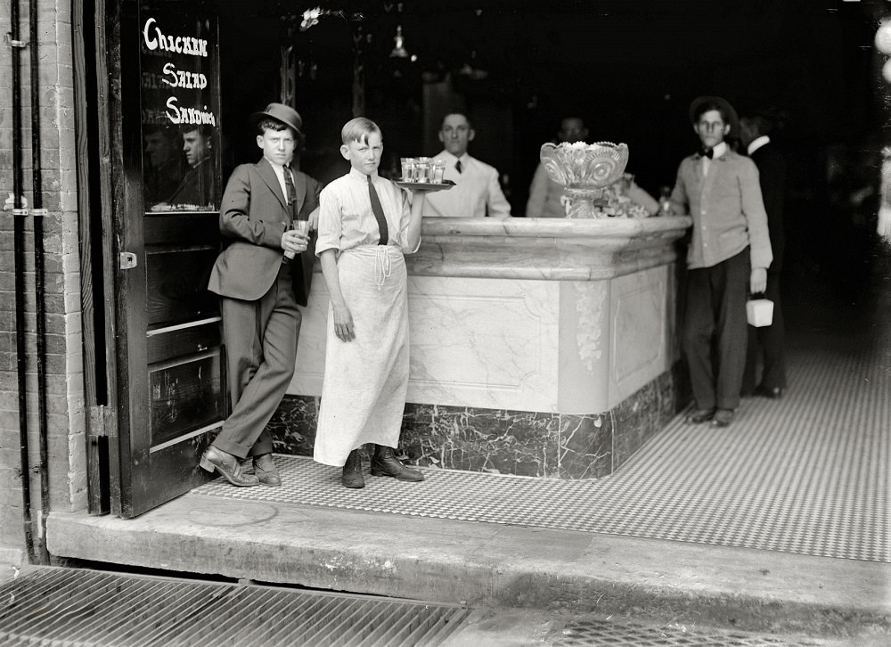 Table boy in a drug store, Montgomery. Alabama, October 1914