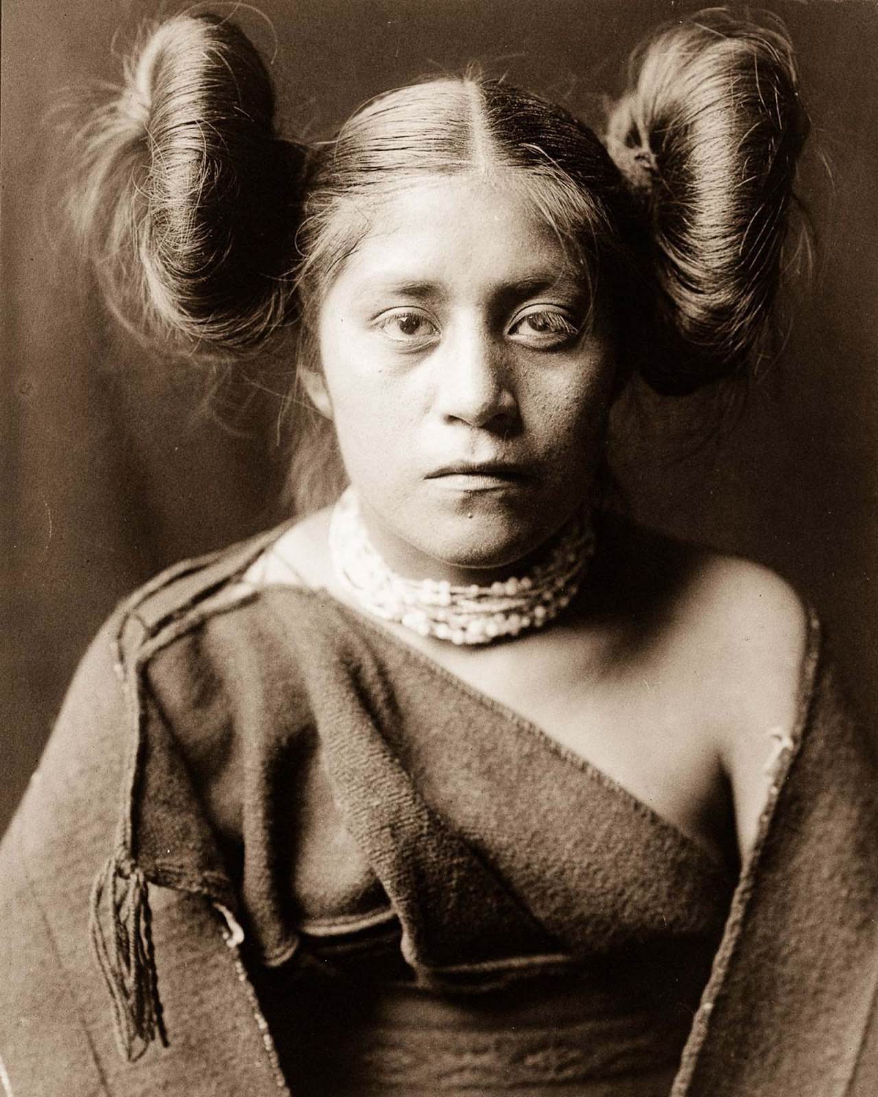 A Tewa girl. 1906.