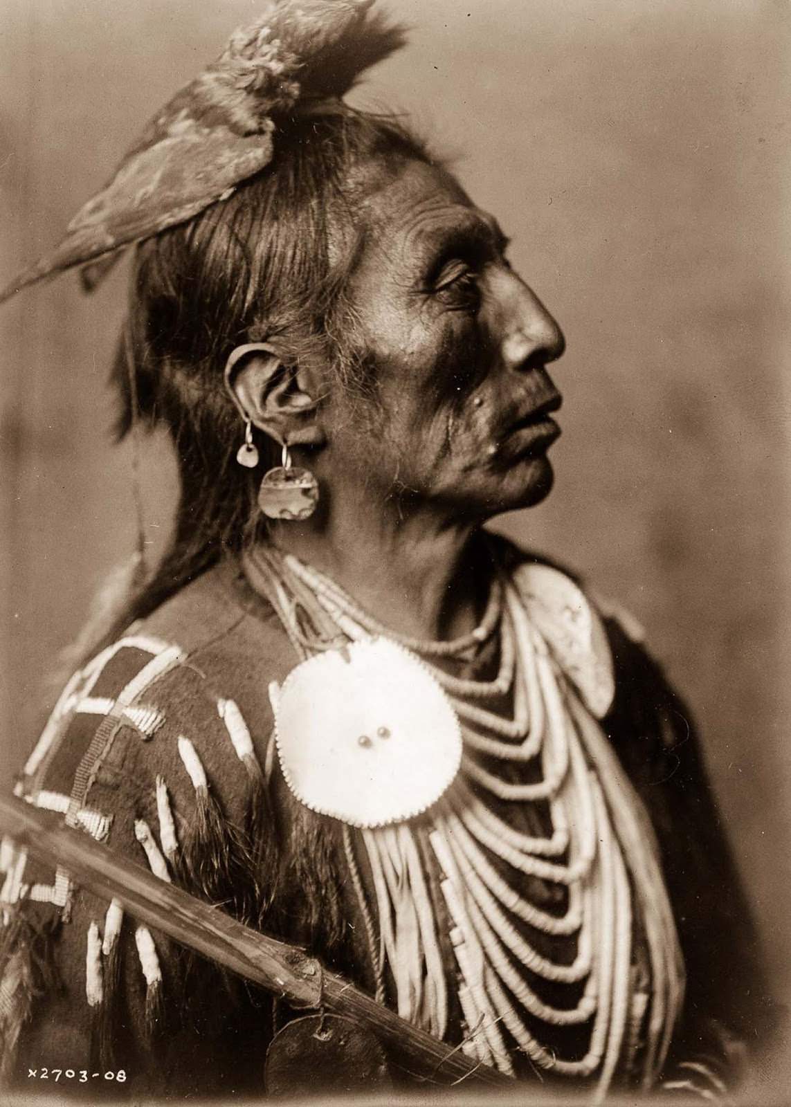 Medicine Crow, of the Apsaroke tribe. 1908.
