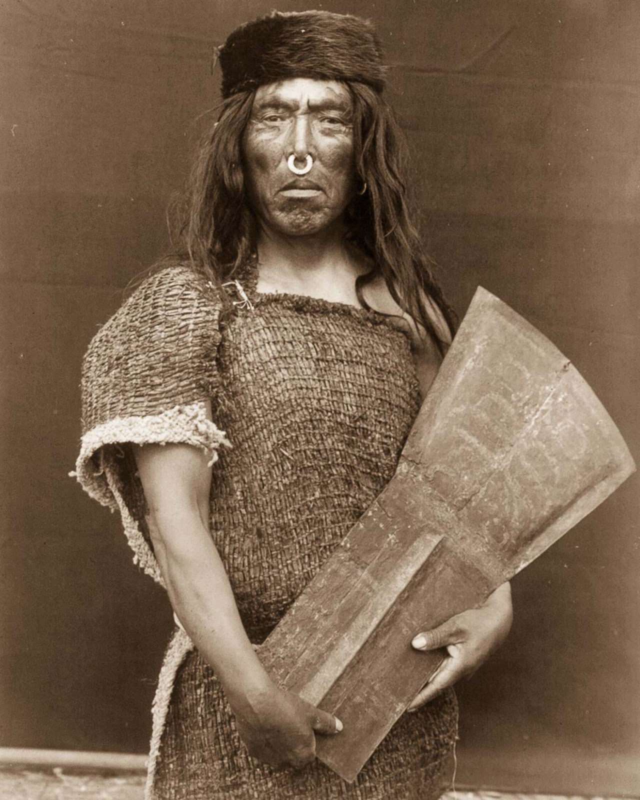 Hakalahl, a Nakoaktok chief. 1914.