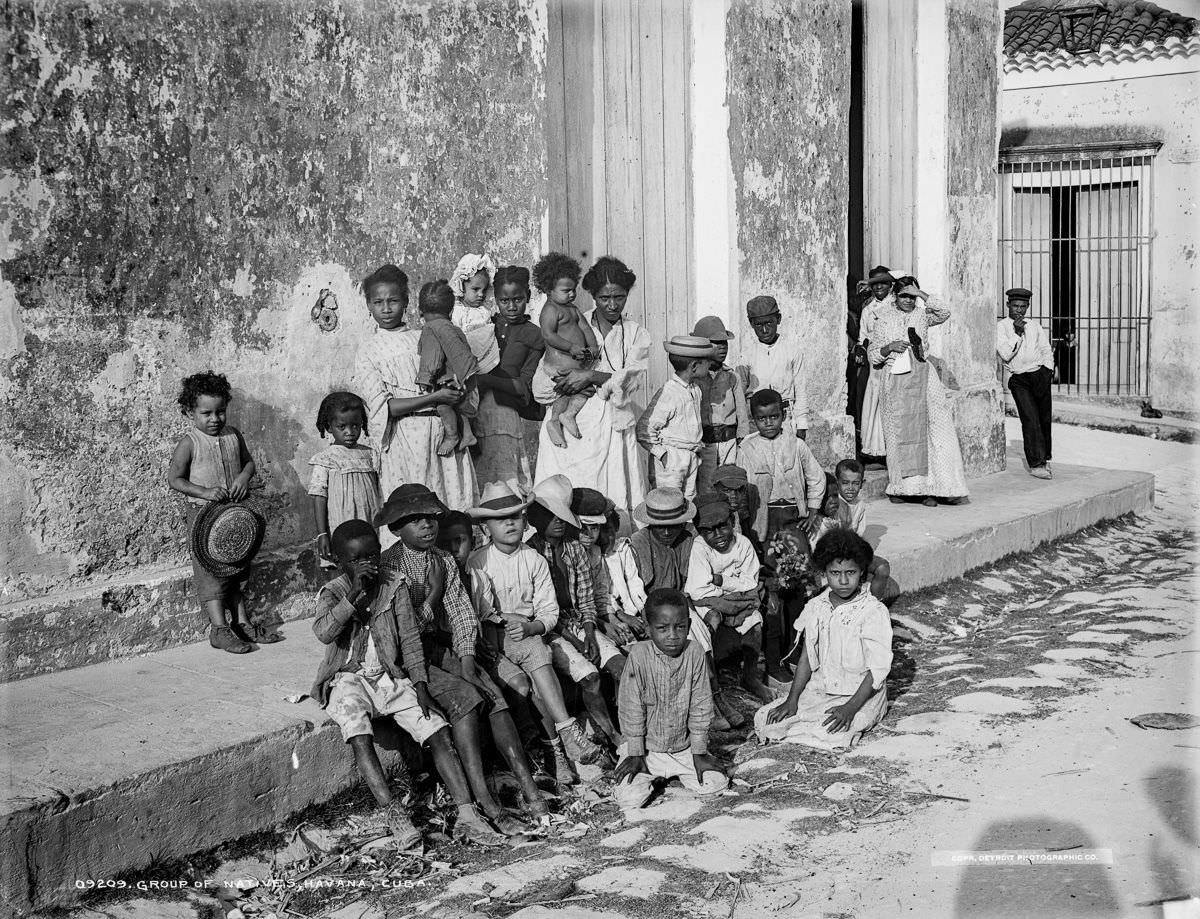 Group of Natives, Havana, 1900