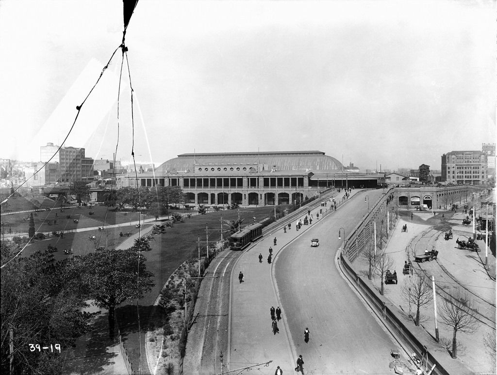 Approach to Central Railway, 1900s