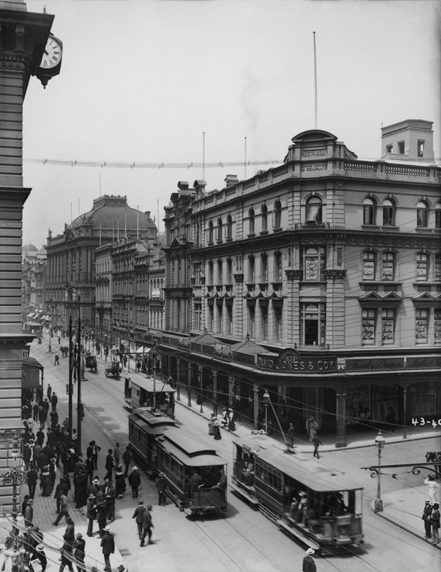 Electric Tram, George Street, David Jones Corner, Sydney, 1906