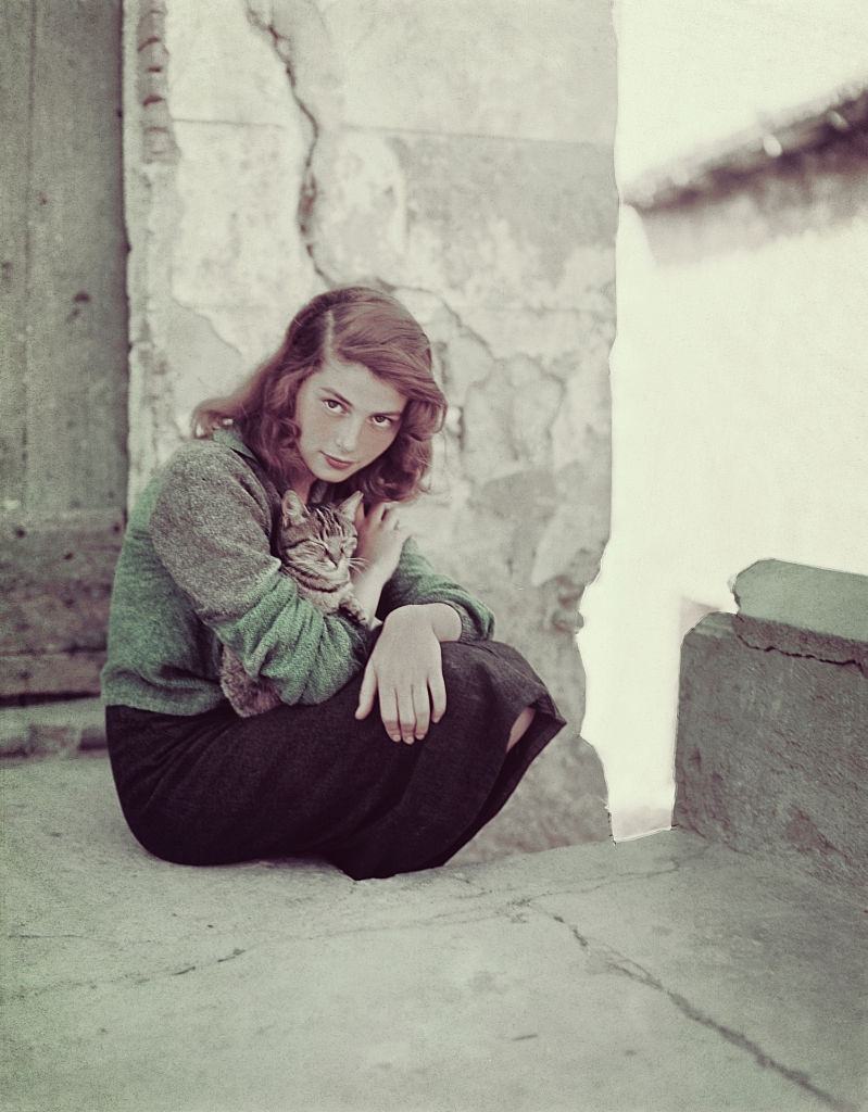 Pier Angeli with her cat