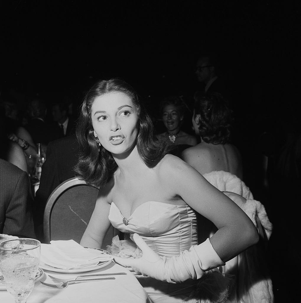 Pier Angeli at Cocoanut Grove to listen to Eddie Fisher in Los Angeles, 1954