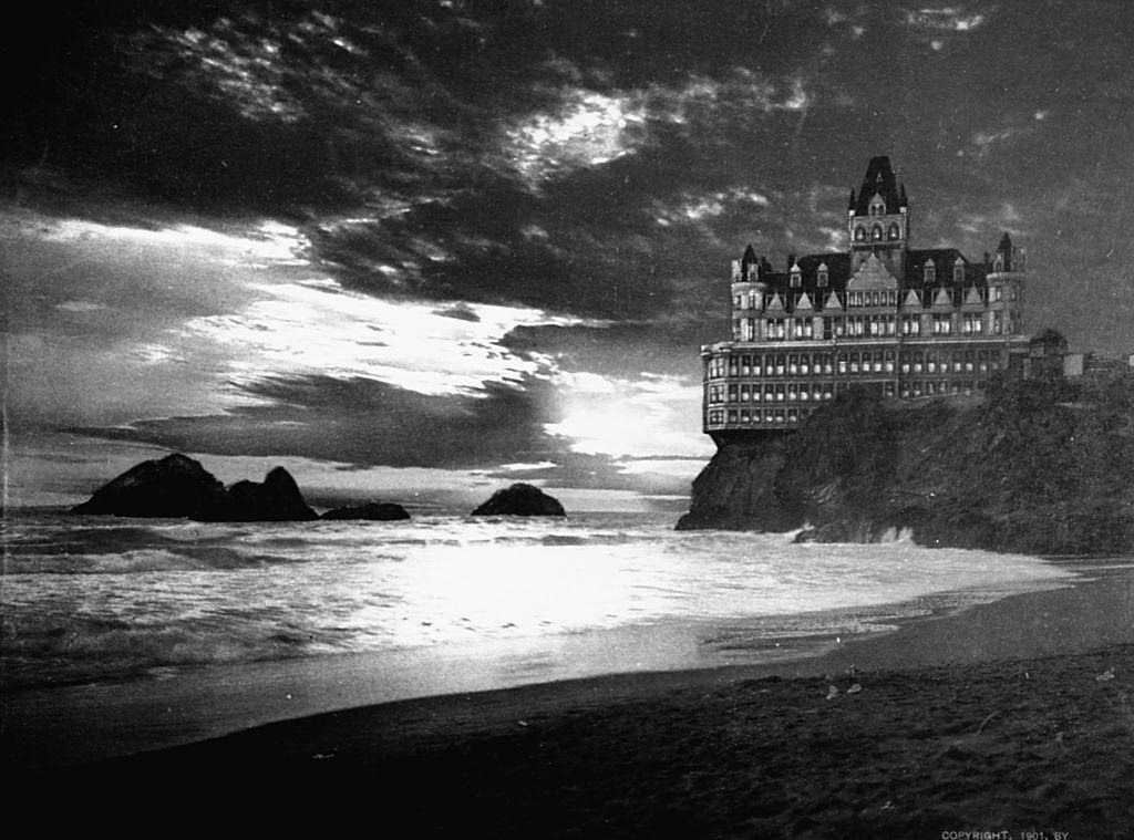 The Cliff House, San Francisco, 1901