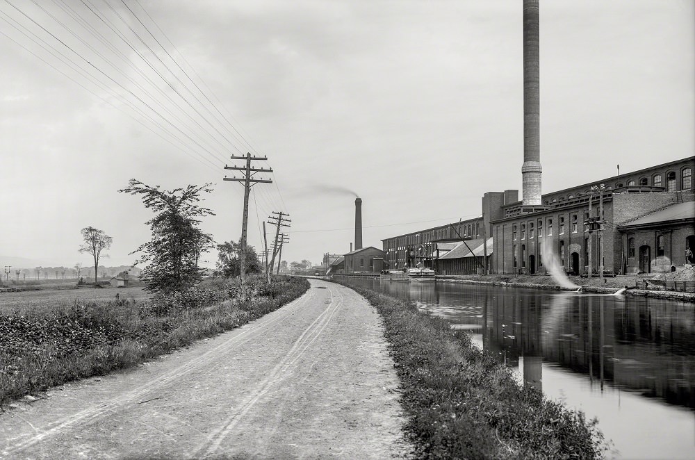 Erie Canal and Mohawk Valley, Utica, N.Y., 1905