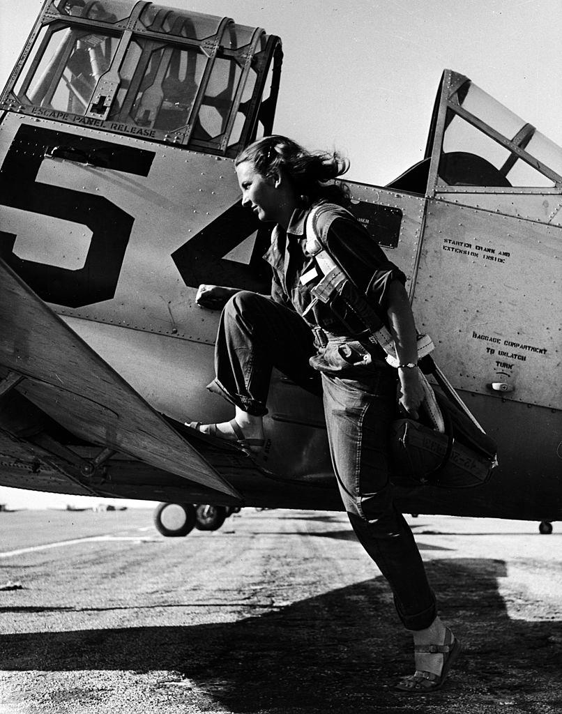 Female pilot of the US Women's Air Force Service