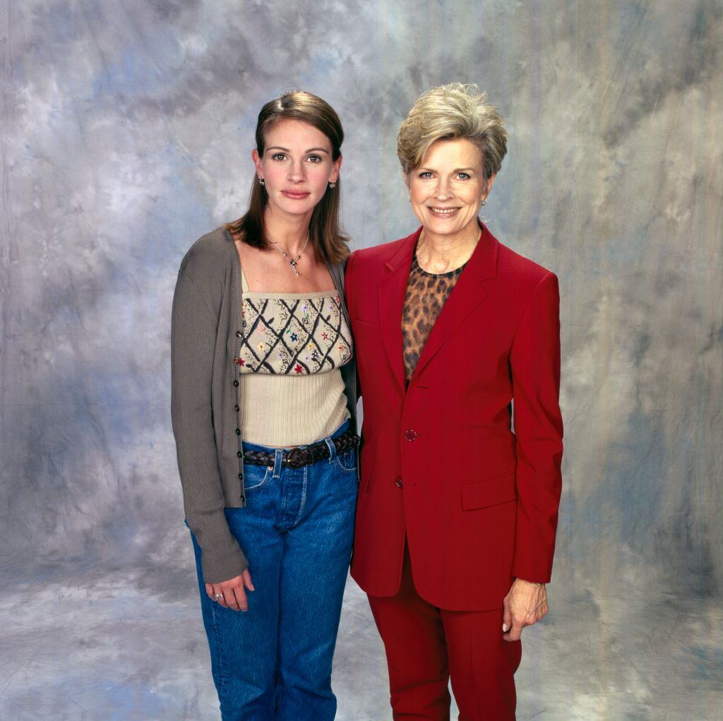 Julia Roberts with Candice Bergen, 1993