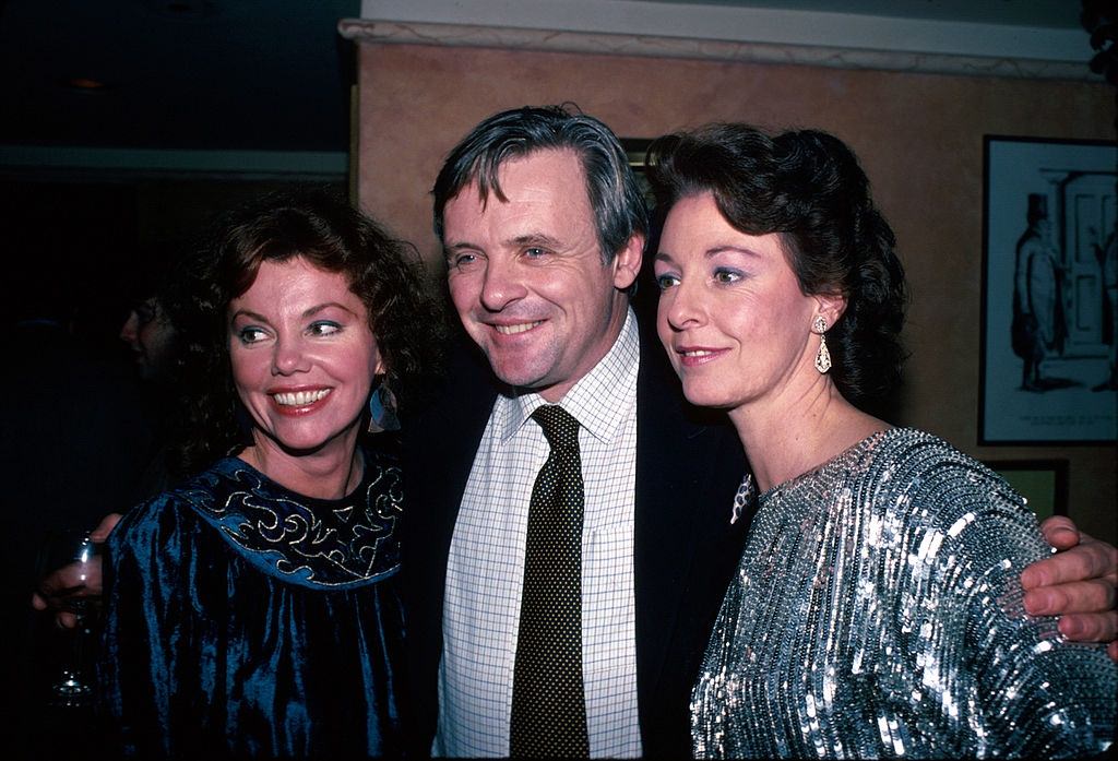 Anthony Hopkins with Jane Alexander and Marsha Mason, 1984