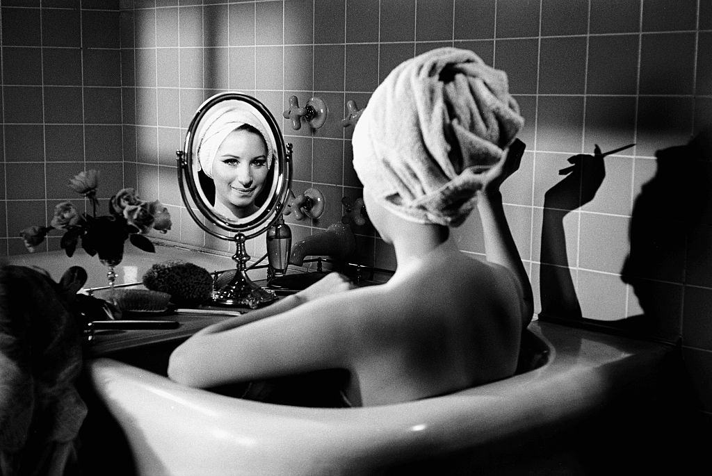 Barbra Streisand in a bathtub, 1967