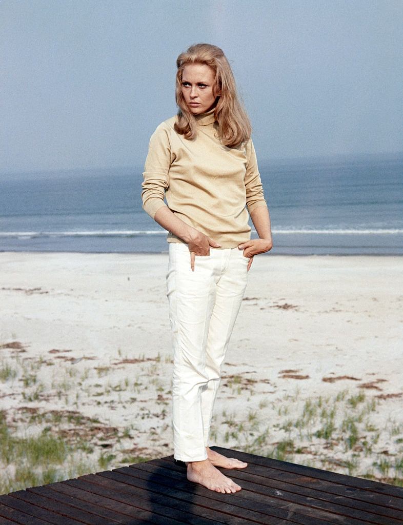 Faye Dunaway on the beach, 1968