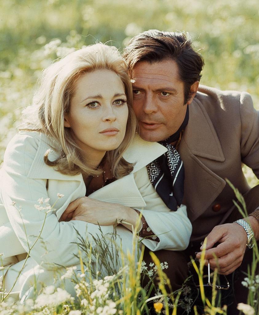 Faye Dunaway with Marcello Mastroianni, 1969