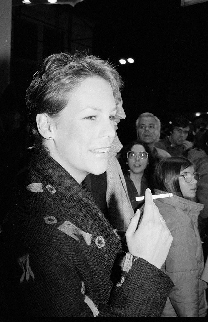 Jamie Lee Curtis smoking, 1982