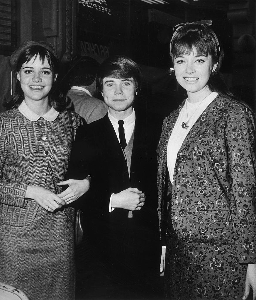 Sally Field with Jon Provost and ANgela Cartwright, 1965