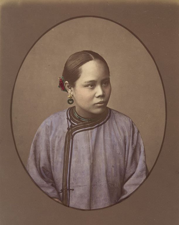 Spectacular Hand-Colored Portraits Of Mid-1870s Chinese People