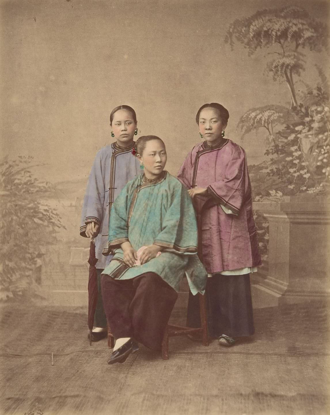 Spectacular Hand-Colored Portraits Of Mid-1870s Chinese People