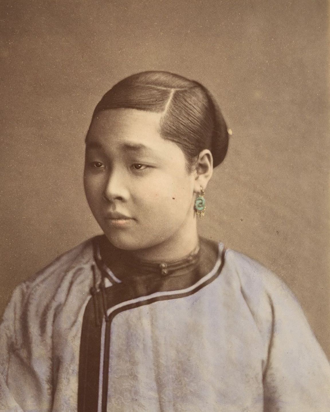 Spectacular Hand-Colored Portraits Of Mid-1870s Chinese People