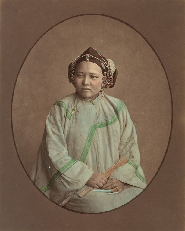 Spectacular Hand-Colored Portraits Of Mid-1870s Chinese People