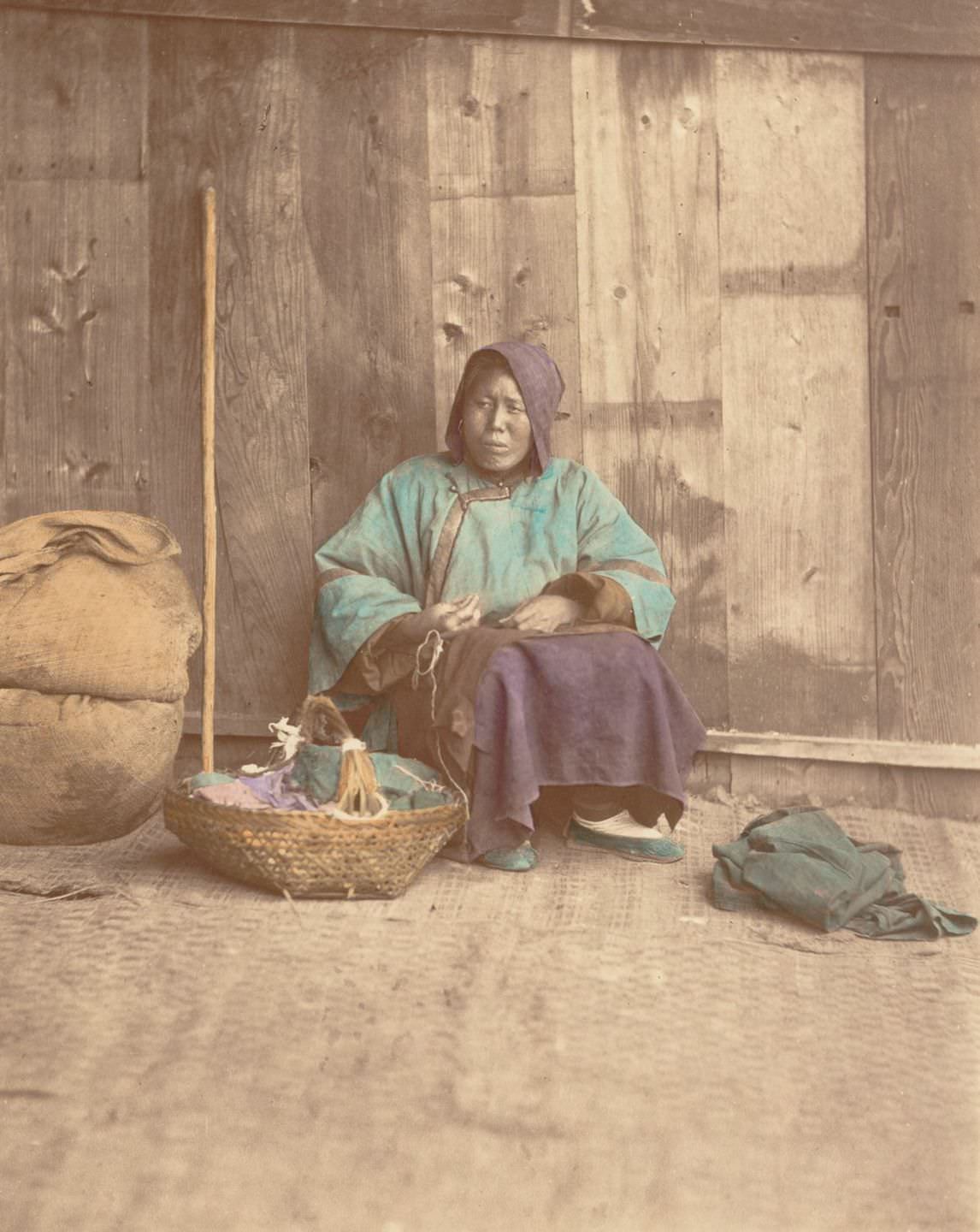 Spectacular Hand-Colored Portraits Of Mid-1870s Chinese People