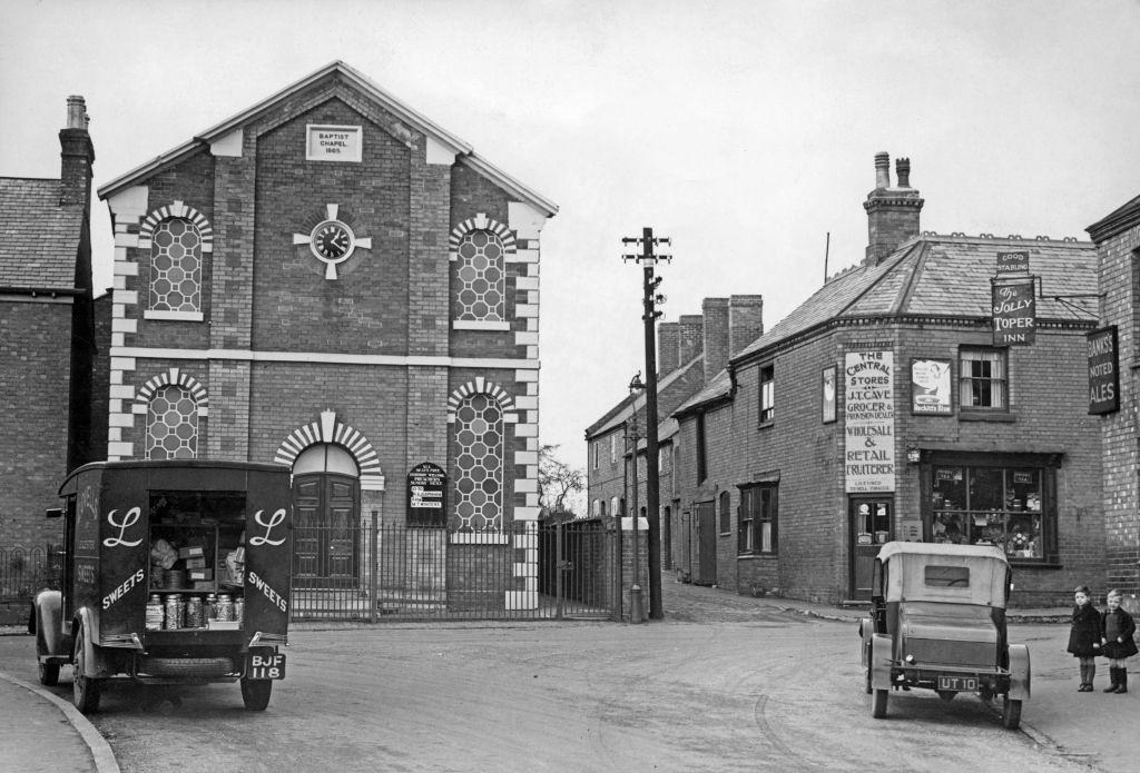 Sweet delivery to The Central Stores in the centre of Barlestone, Barlestone Village, 1938.