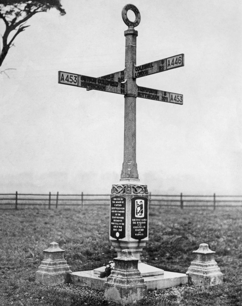 Bassetts Pole at the crossroads of the A446 and A453
