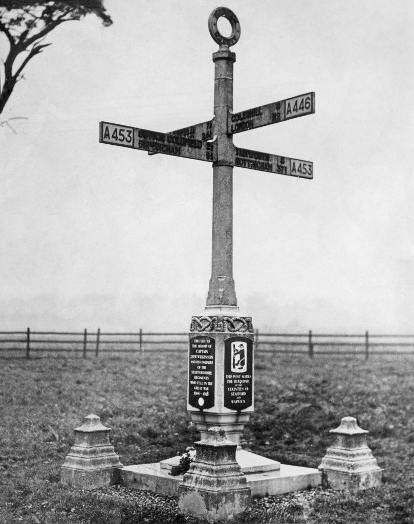 Bassetts Pole at the crossroads of the A446 and A453